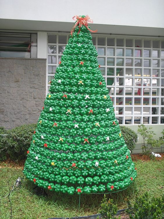  hacer árbol de navidad con botellas plásticas